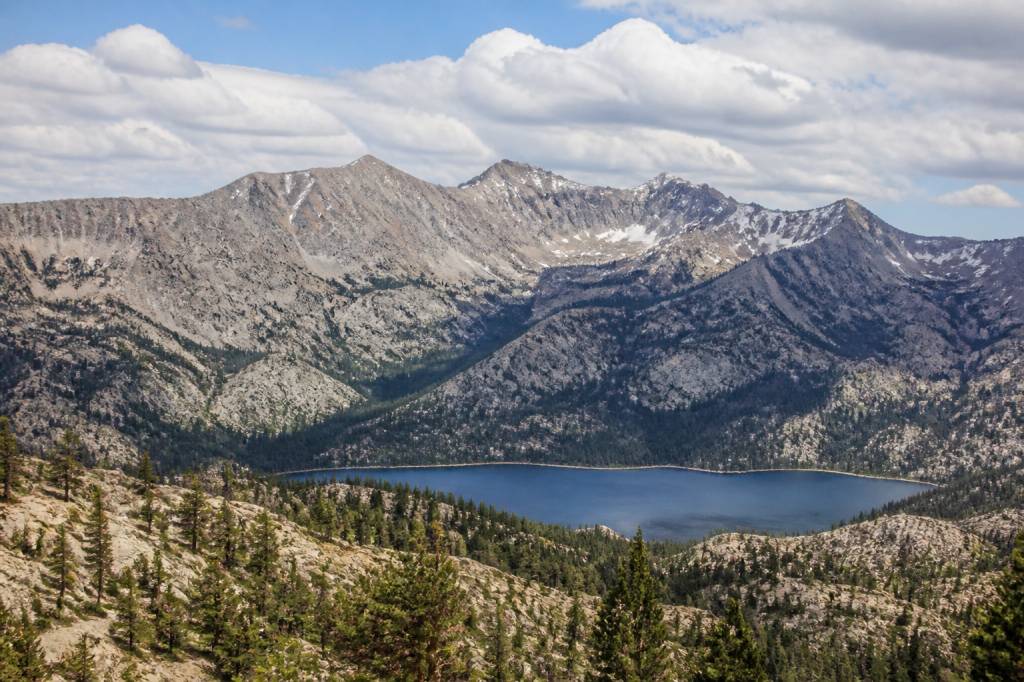 Maps of sierra nevada mountains: what to know before planning a western trip